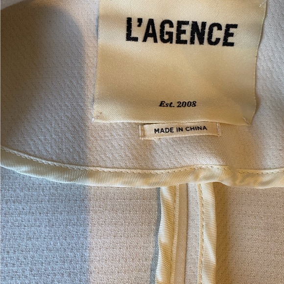 L’AGENCE creme blazer, size 2 - Picture 7 of 9